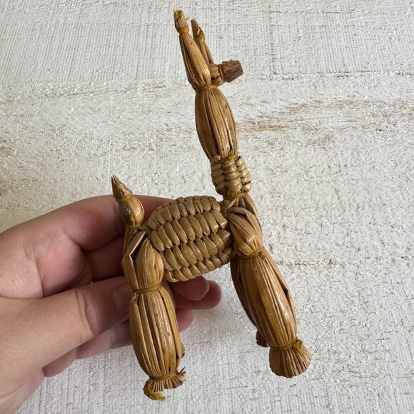 Set of Five Vintage Woven Straw Llamas - South Western Folk Art Woven Donkeys - Picture 7 of 8